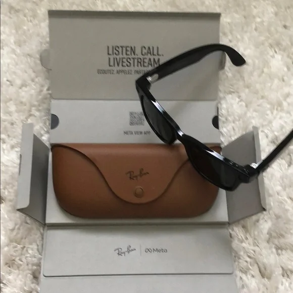 Ray-Ban Wayfarer Meta Smart Black Sunglasses with Brown Case - Picture 8 of 8